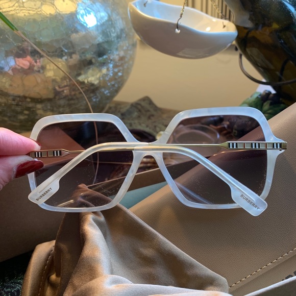 Authentic BURBERRY 59mm Oversized square logo acetate/metal sunglasses - Picture 2 of 15